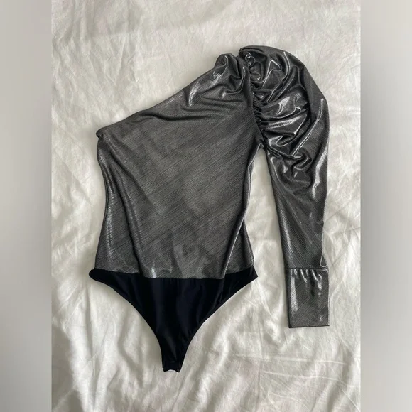 279 NEW ALIX NYC REVOLVE SILVER METALLIC ONE PIECE - Picture 3 of 3